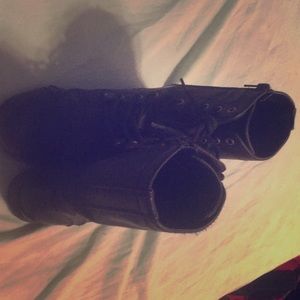 Black mid calf Tire up boots